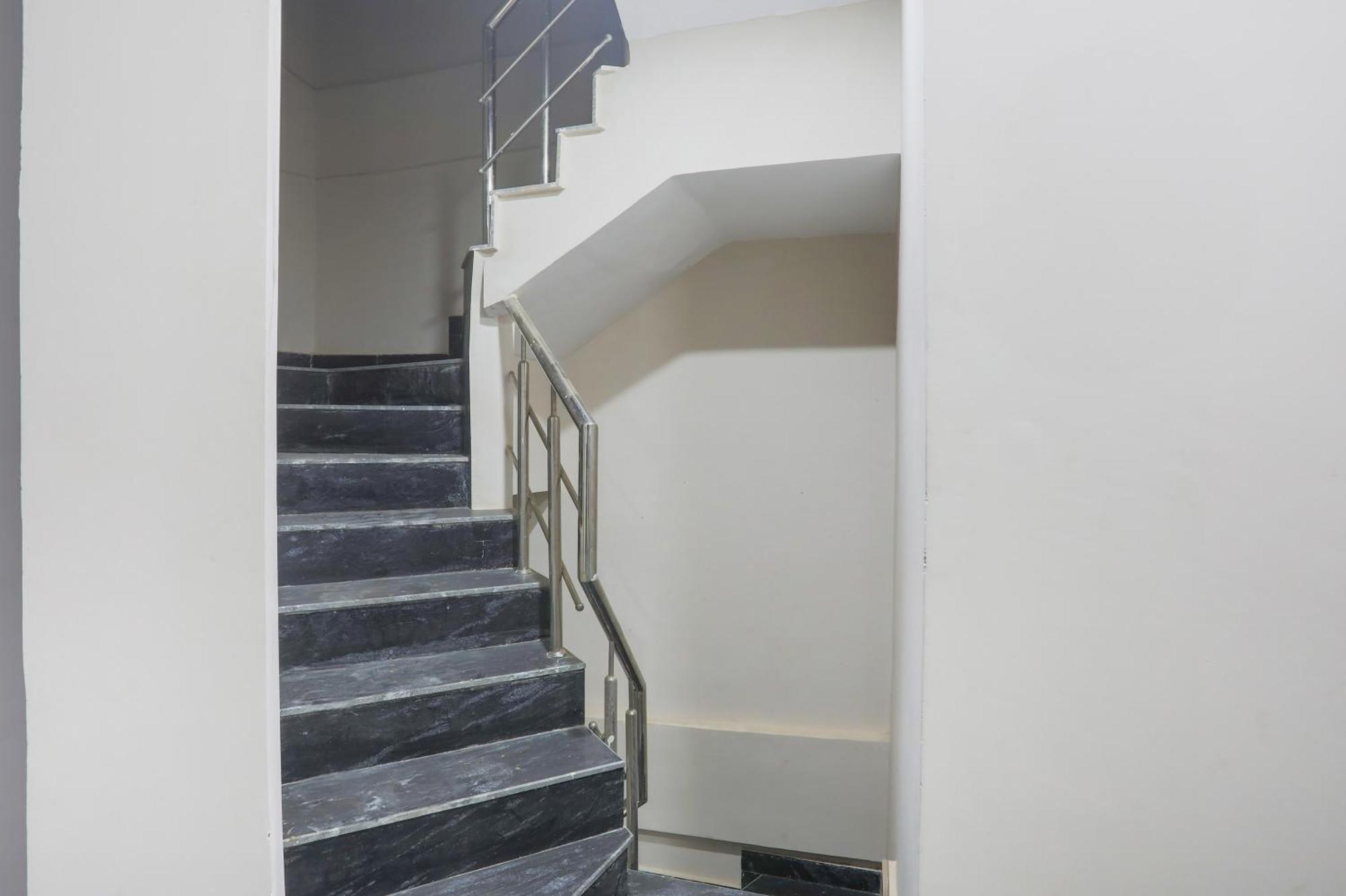 Hotel O S Grand Prayagraj Luaran gambar
